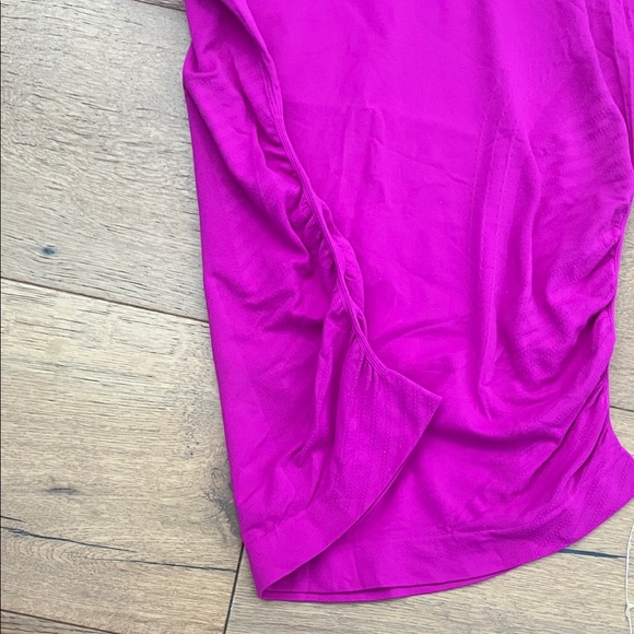 Athleta Women's Electric Fuchsia Cinched Racerback Tank Top - Picture 3 of 7